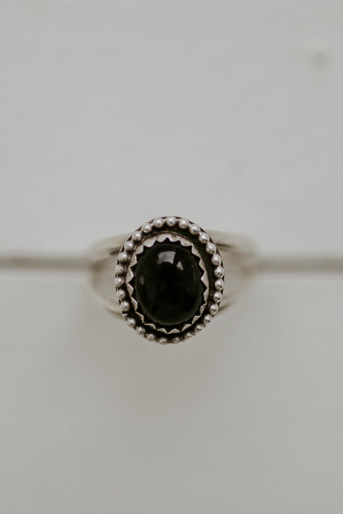 Vintage Style Silver Beaded Shadowbox Ring | Silver Split Band
