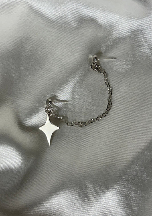 Single Star Cartilage Chain