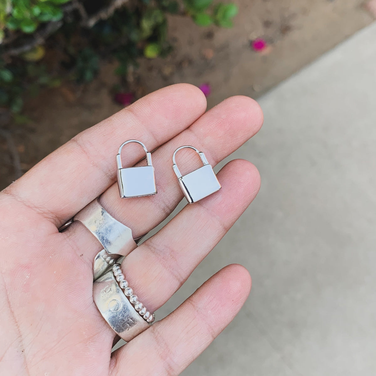 Dainty Lock Huggie Earrings
